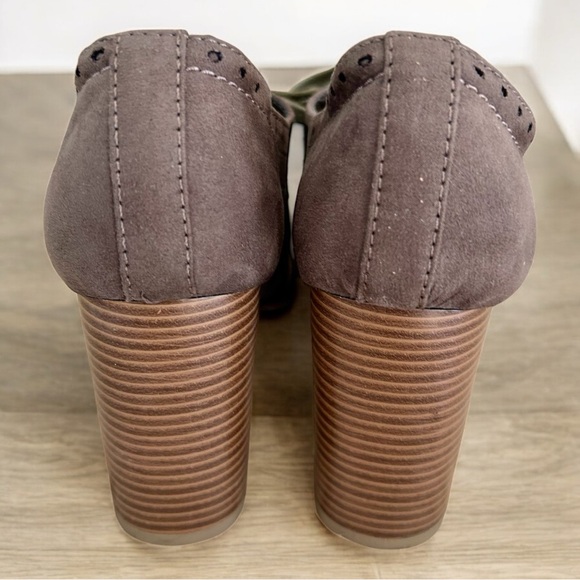 Sophie17 Olive Suede Lace-Up Chunky Heel Oxford Booties, Sz 8 - Picture 4 of 5